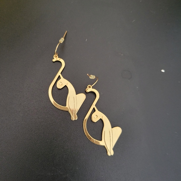 Gold Earrings - Picture 5 of 6